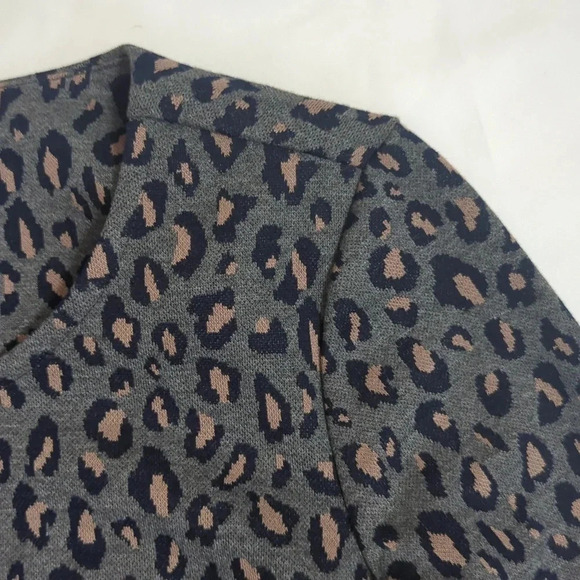 Nicole Miller 3/4 Sleeve Dress Color Grey Leopard Size S - Picture 8 of 14